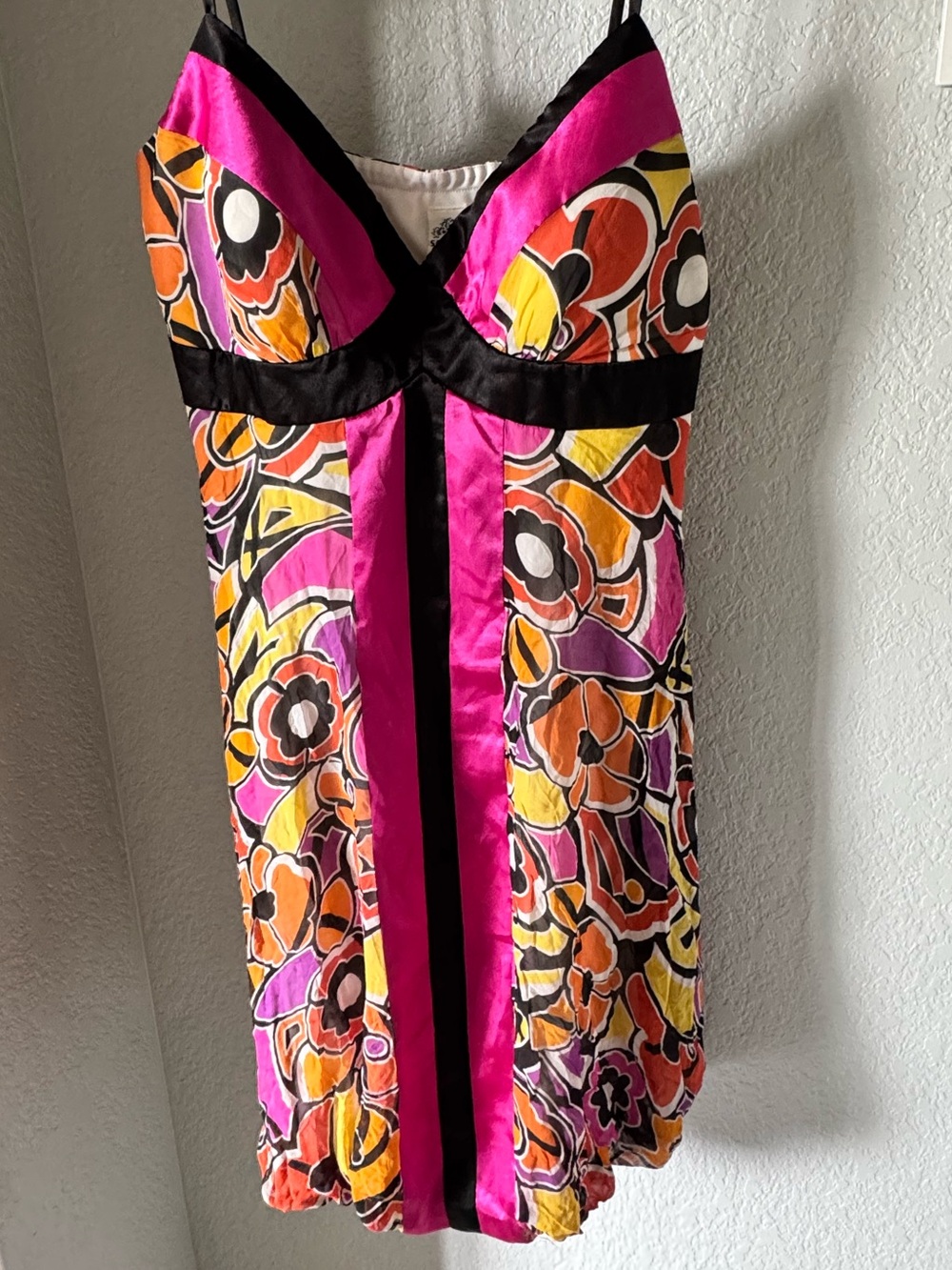 Sangria Colorful 100 % Silk V-Neck Dress